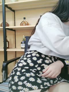 #学生妹 #车震 #国产 #母狗 #淫荡 #自拍 送04学妹返校 工厂边高能车震 险被保安发现 激情刺激 ??